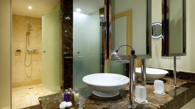 Junior Suite Beachside